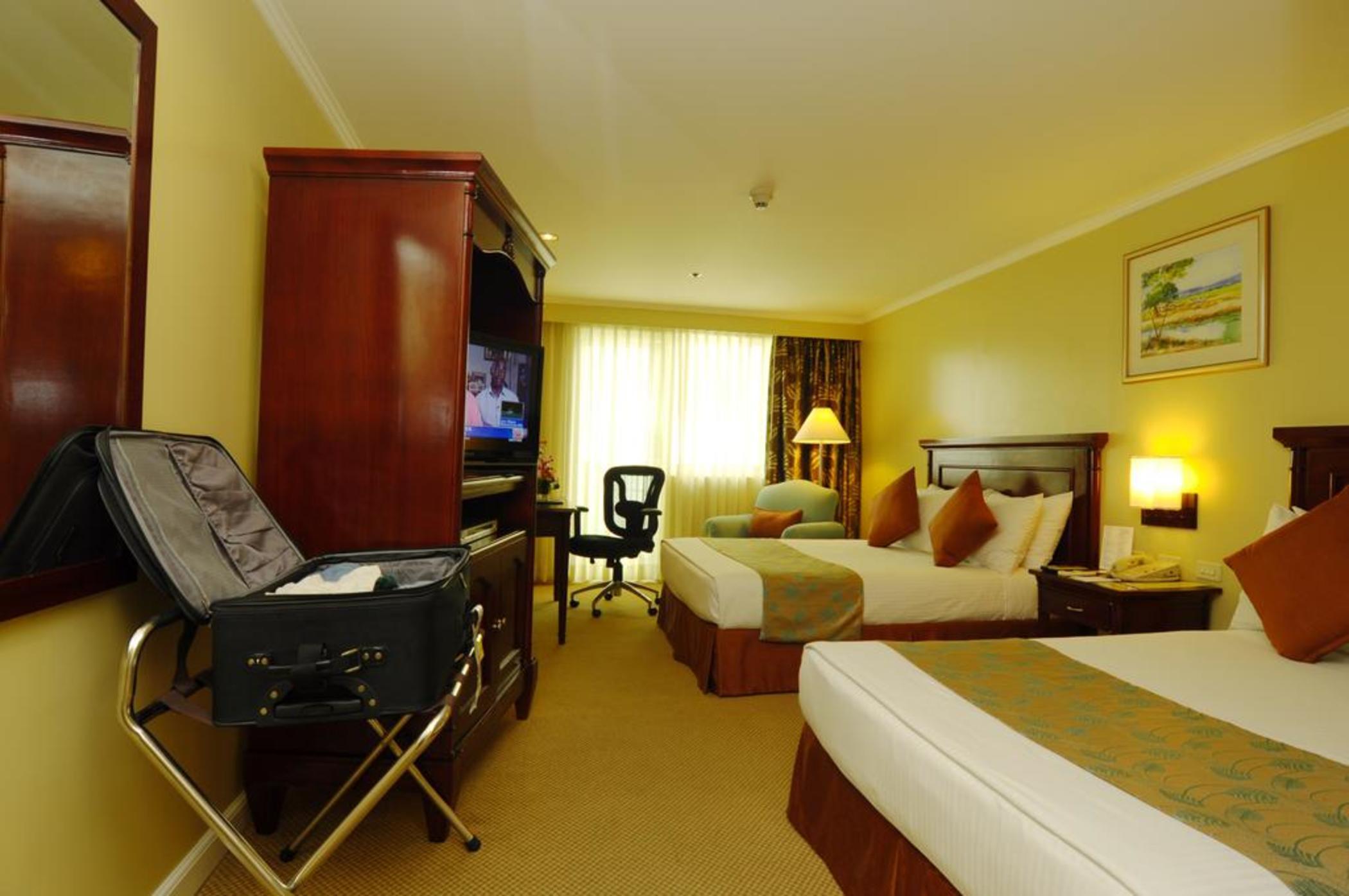 Oxford Suites Makati Makati City Zewnętrze zdjęcie