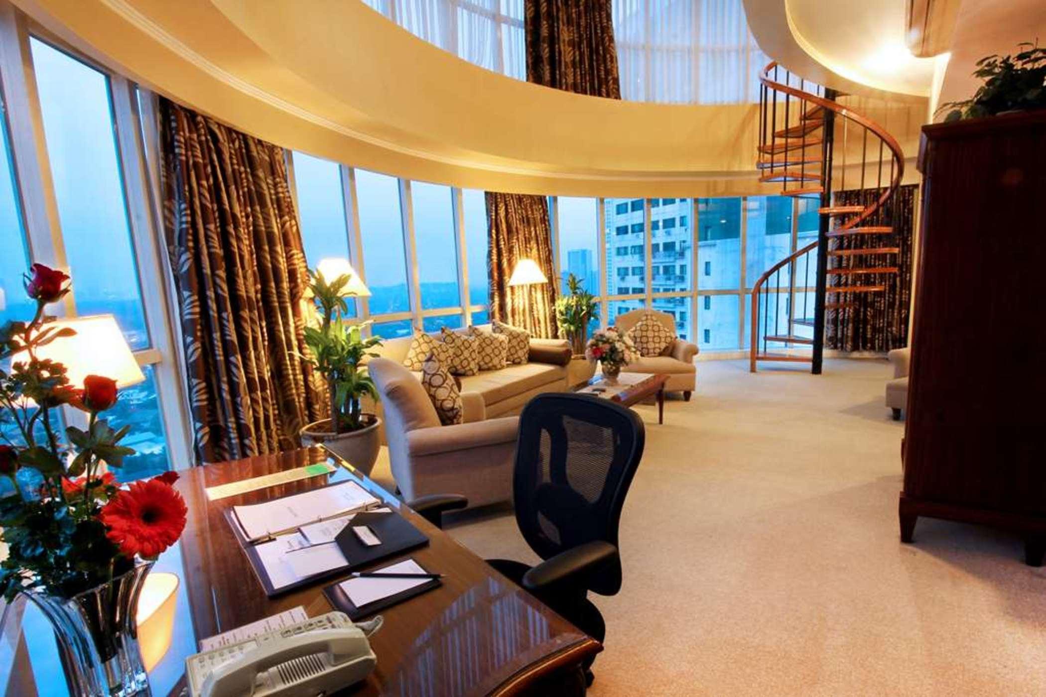 Oxford Suites Makati Makati City Zewnętrze zdjęcie