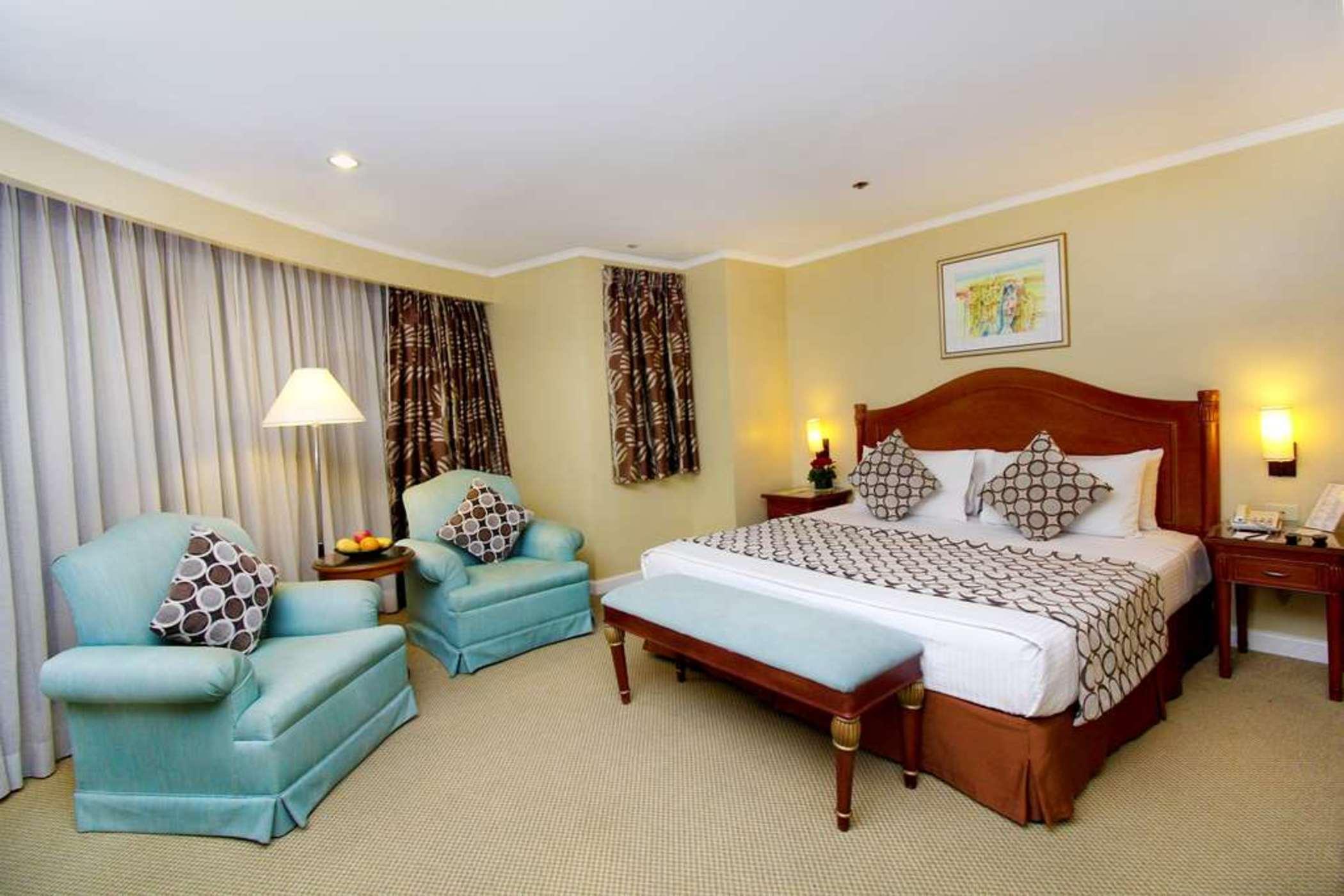Oxford Suites Makati Makati City Zewnętrze zdjęcie