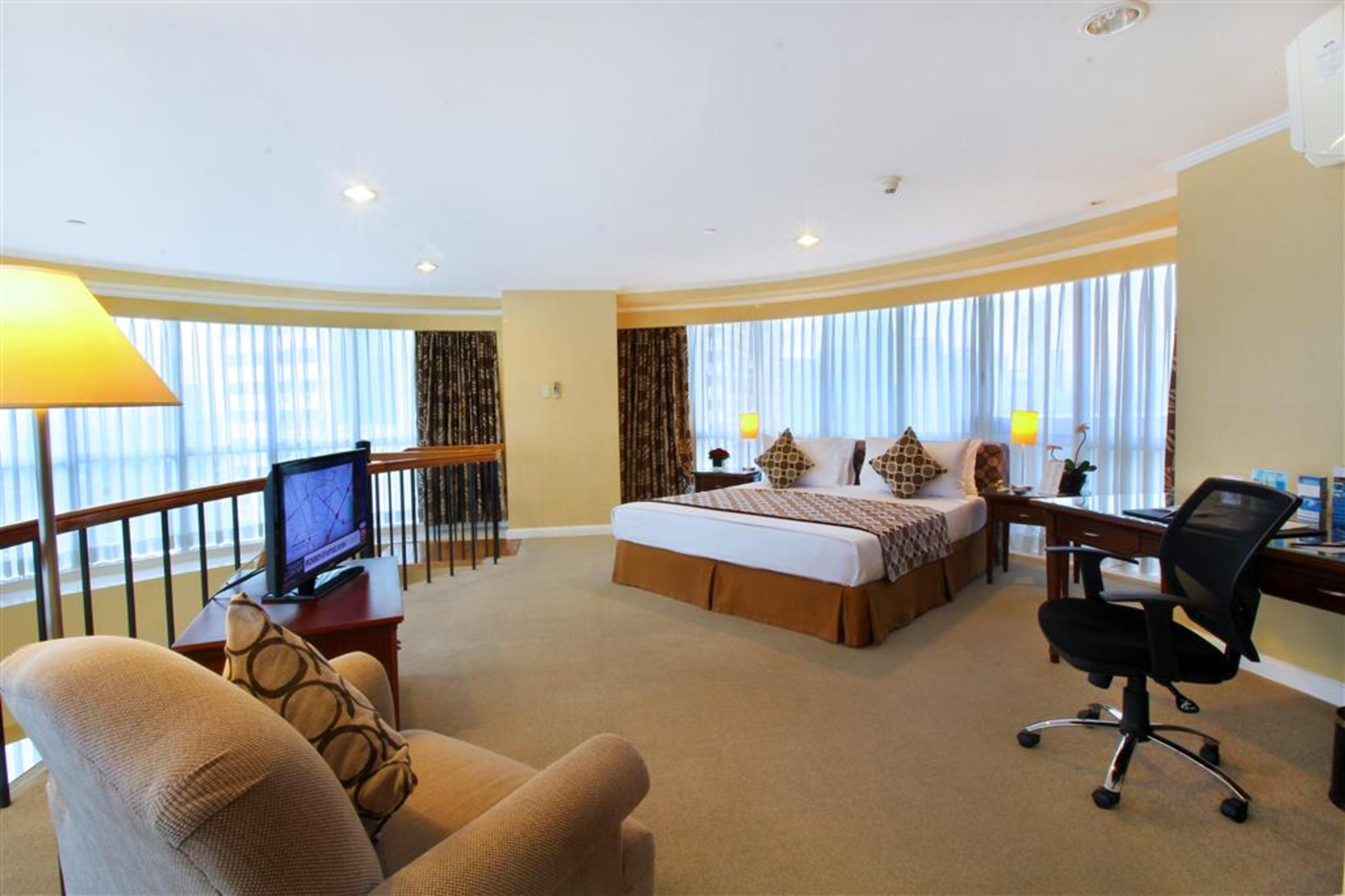 Oxford Suites Makati Makati City Zewnętrze zdjęcie