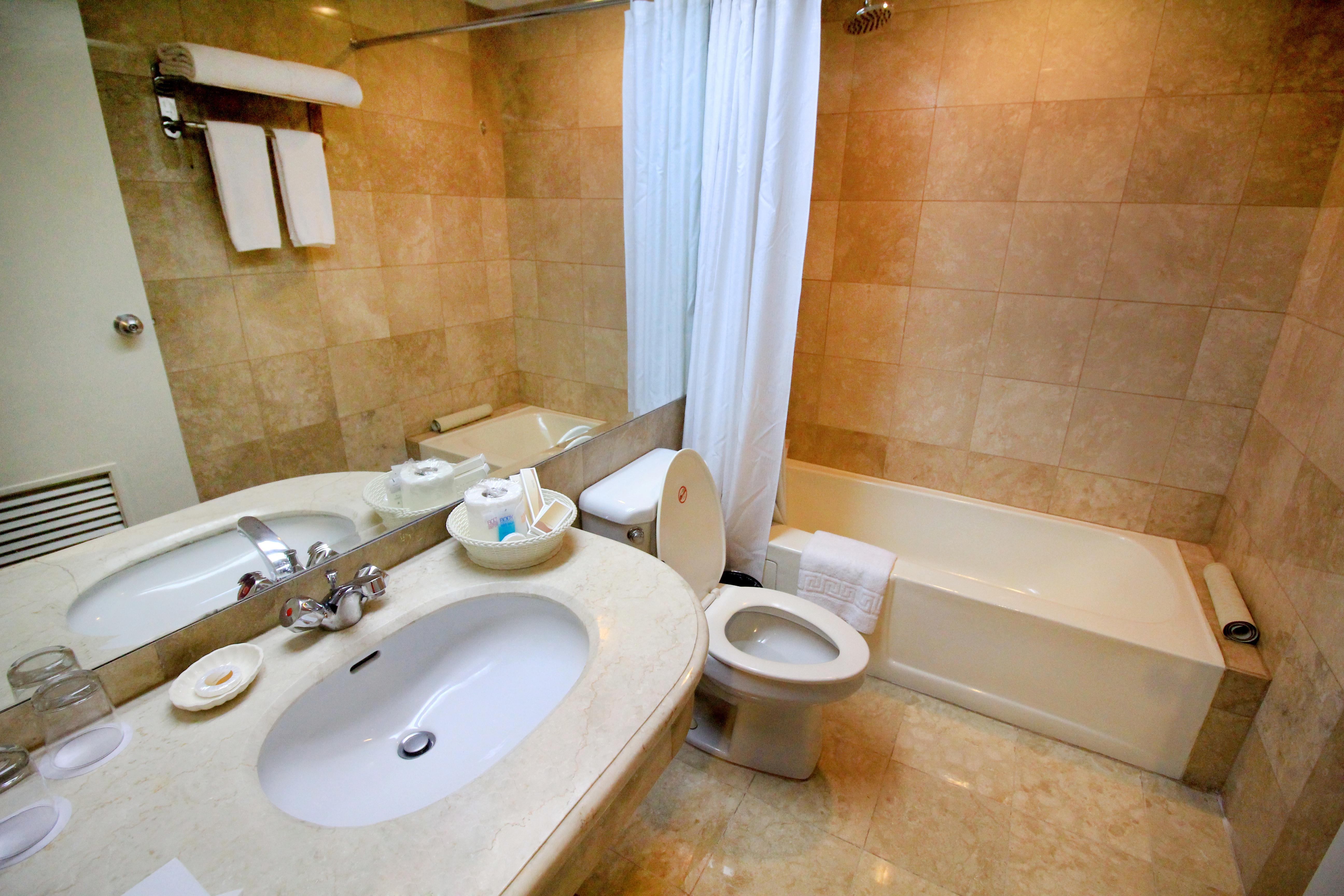 Oxford Suites Makati Makati City Zewnętrze zdjęcie