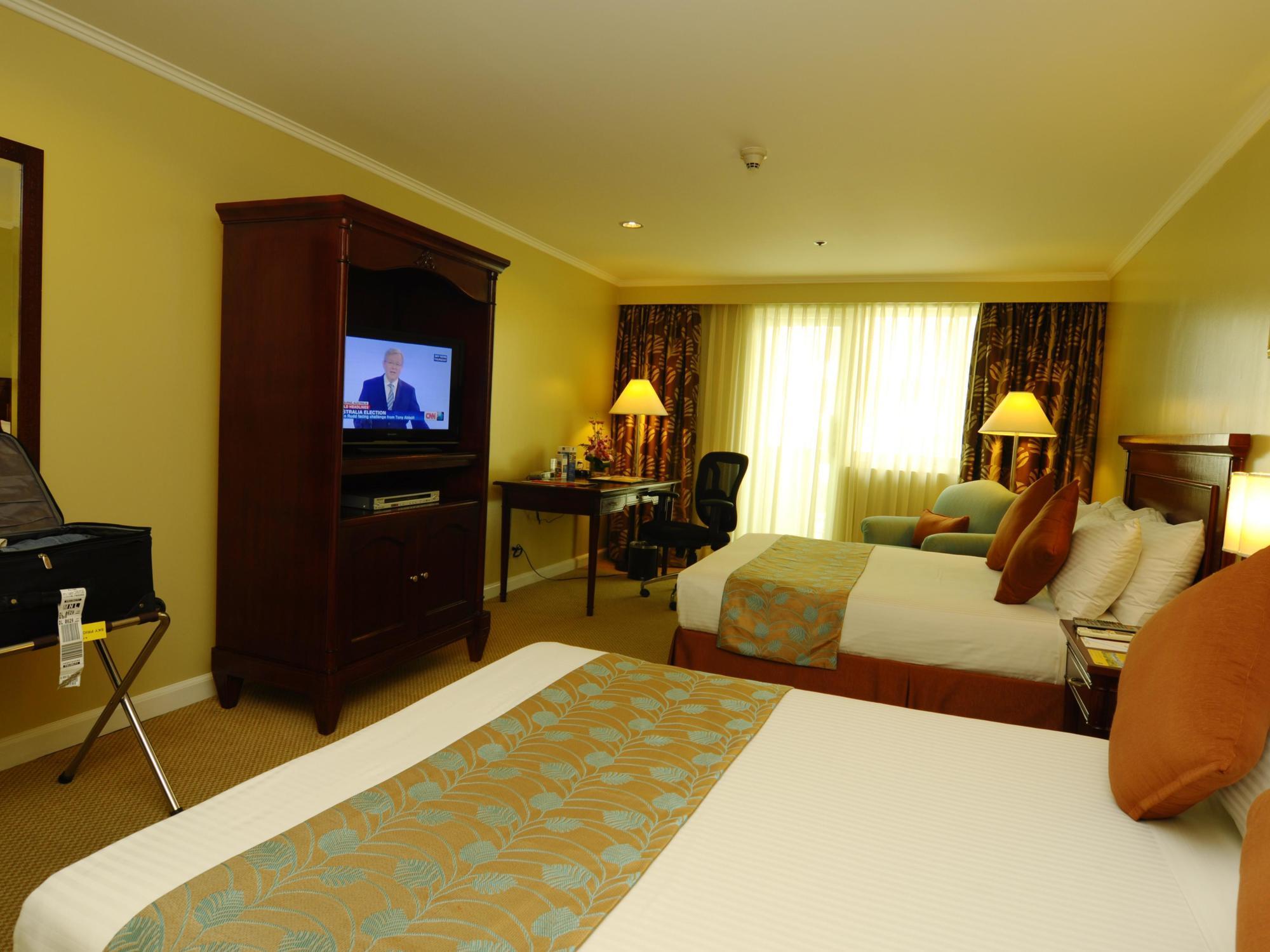 Oxford Suites Makati Makati City Zewnętrze zdjęcie