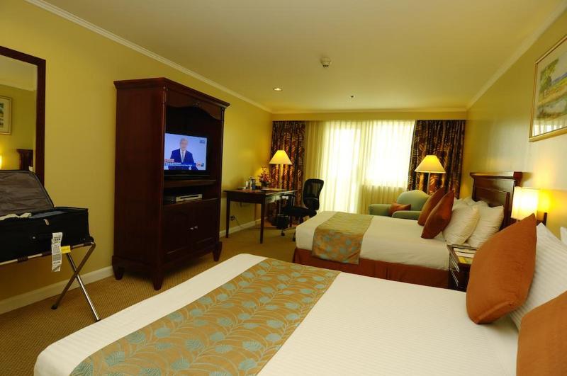 Oxford Suites Makati Makati City Zewnętrze zdjęcie